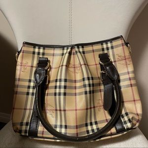 Vintage burberry purse